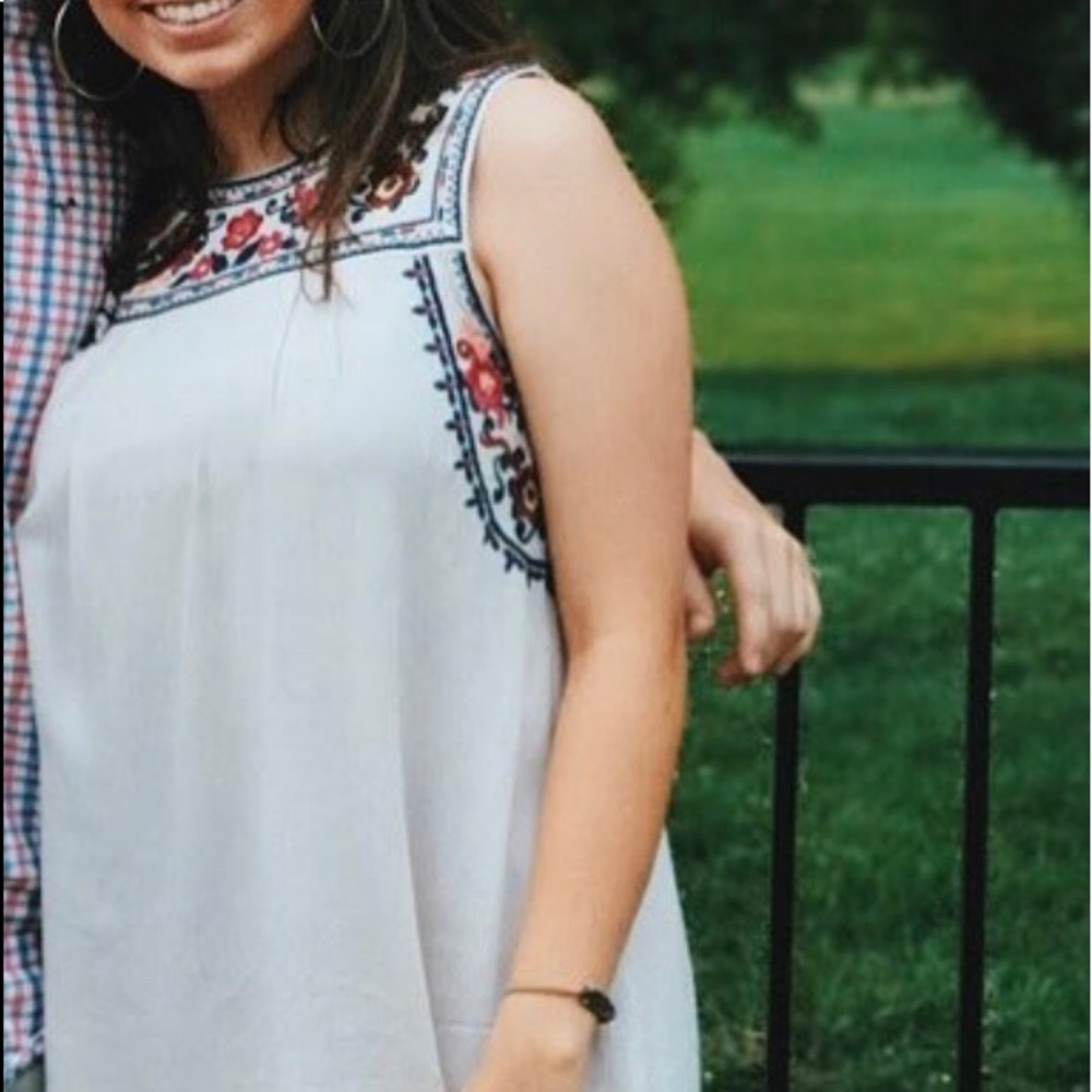 super cute embroidered dress!!